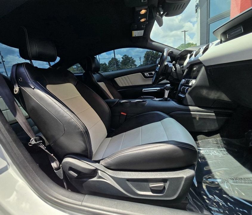 2022 Ford Mustang