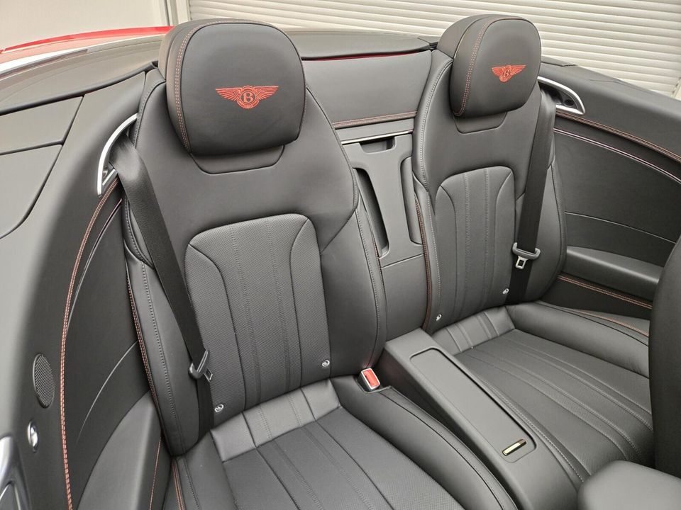 2025 Bentley Continental GTC