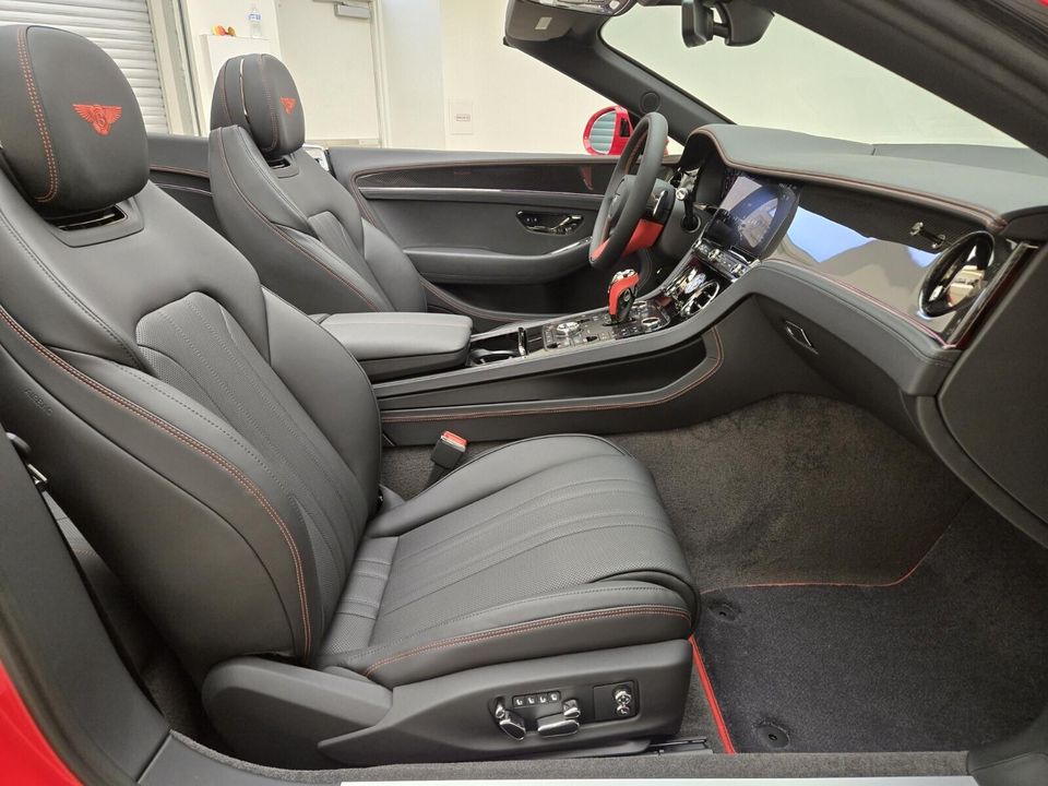 2025 Bentley Continental GTC