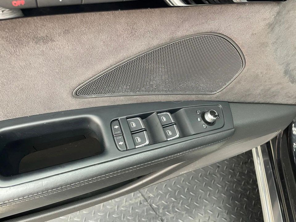 2011 Audi A8