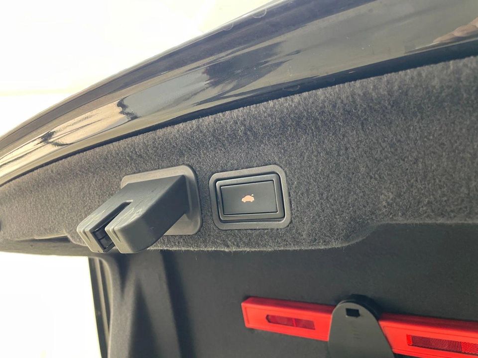 2011 Audi A8