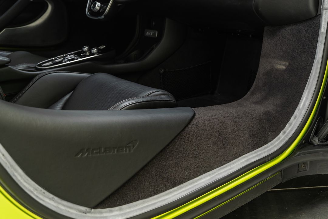 2023 McLaren GT