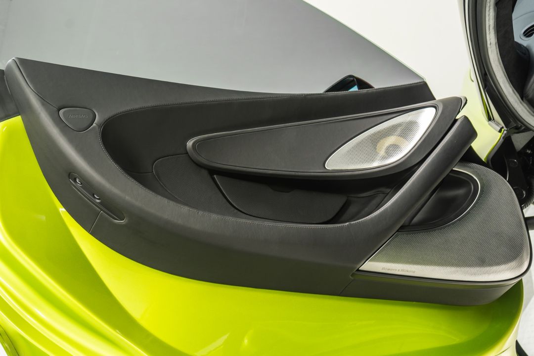 2023 McLaren GT