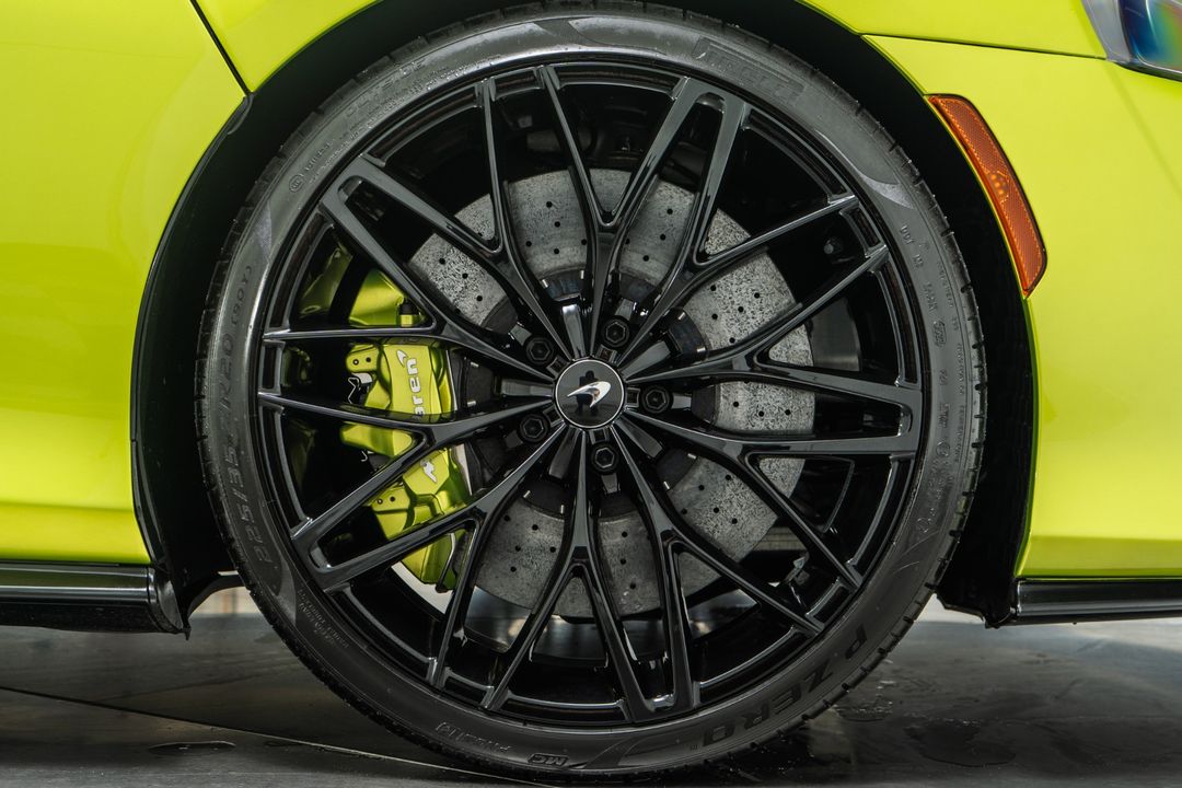 2023 McLaren GT