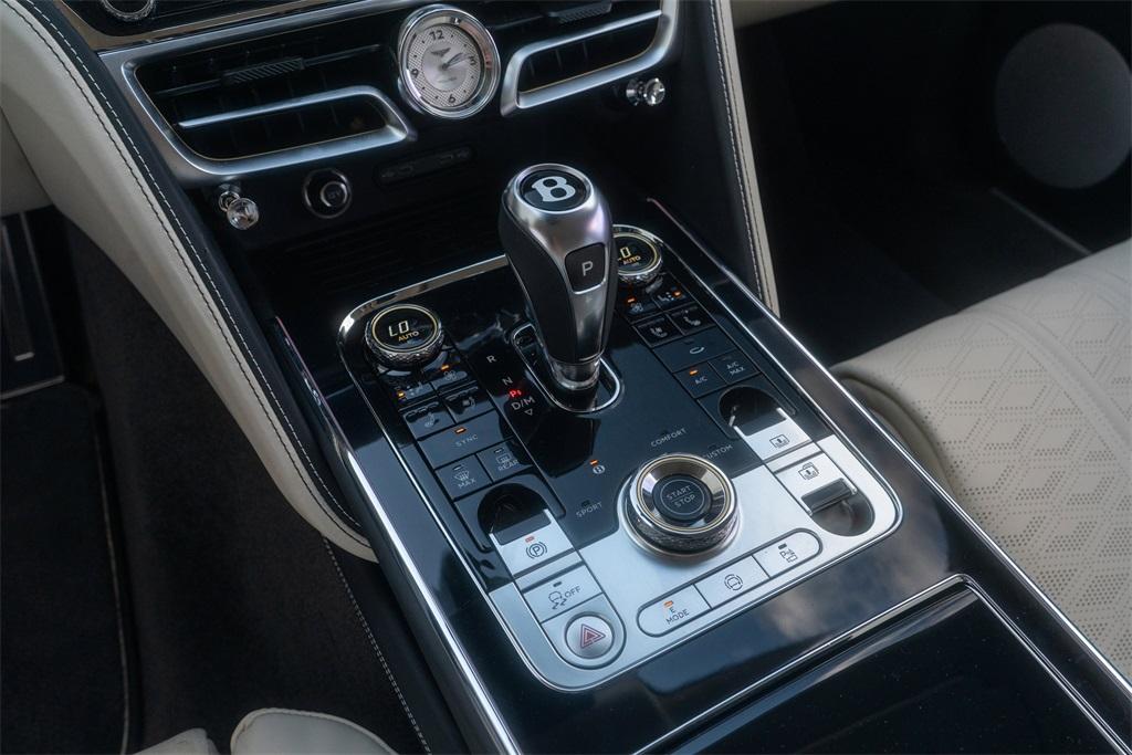 2025 Bentley Flying Spur
