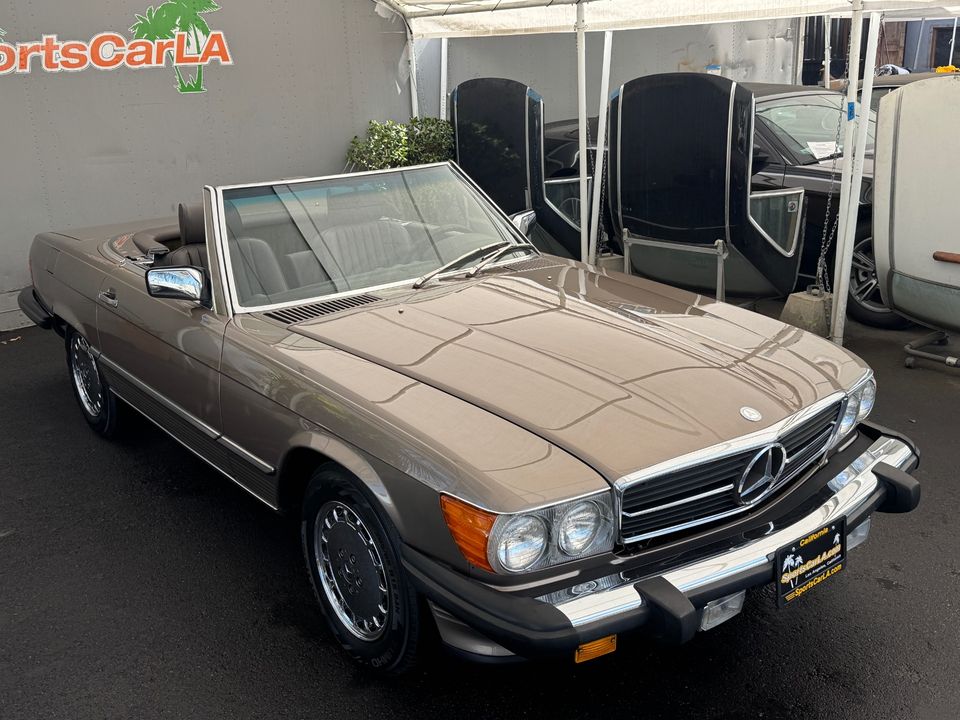 1987 Mercedes-Benz 560-Class