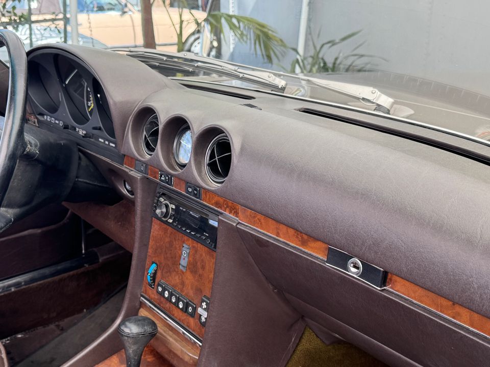 1987 Mercedes-Benz 560-Class