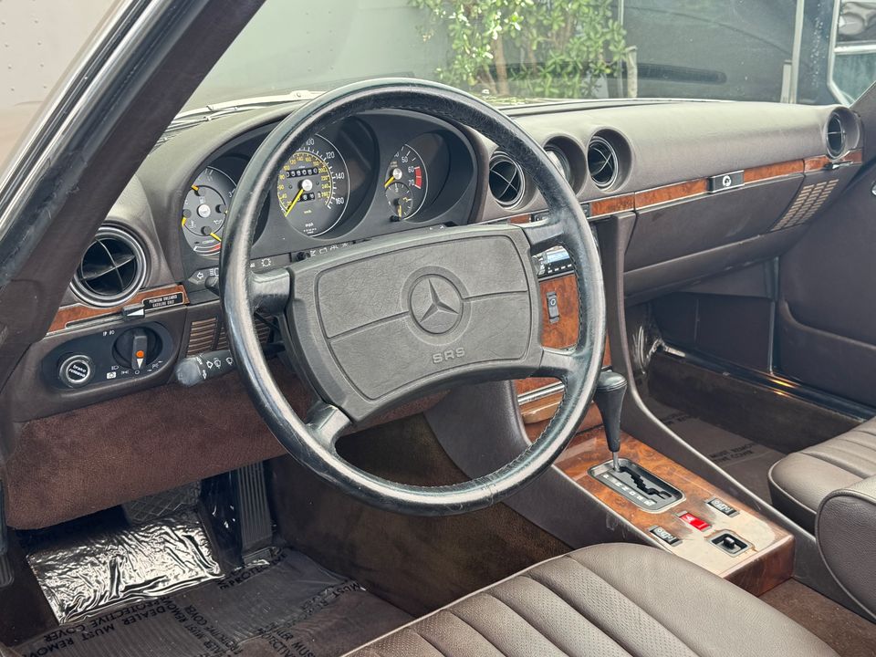 1987 Mercedes-Benz 560-Class