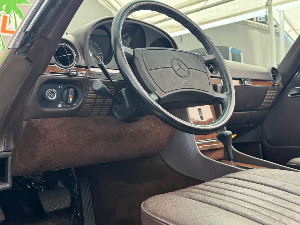 1987 Mercedes-Benz 560-Class