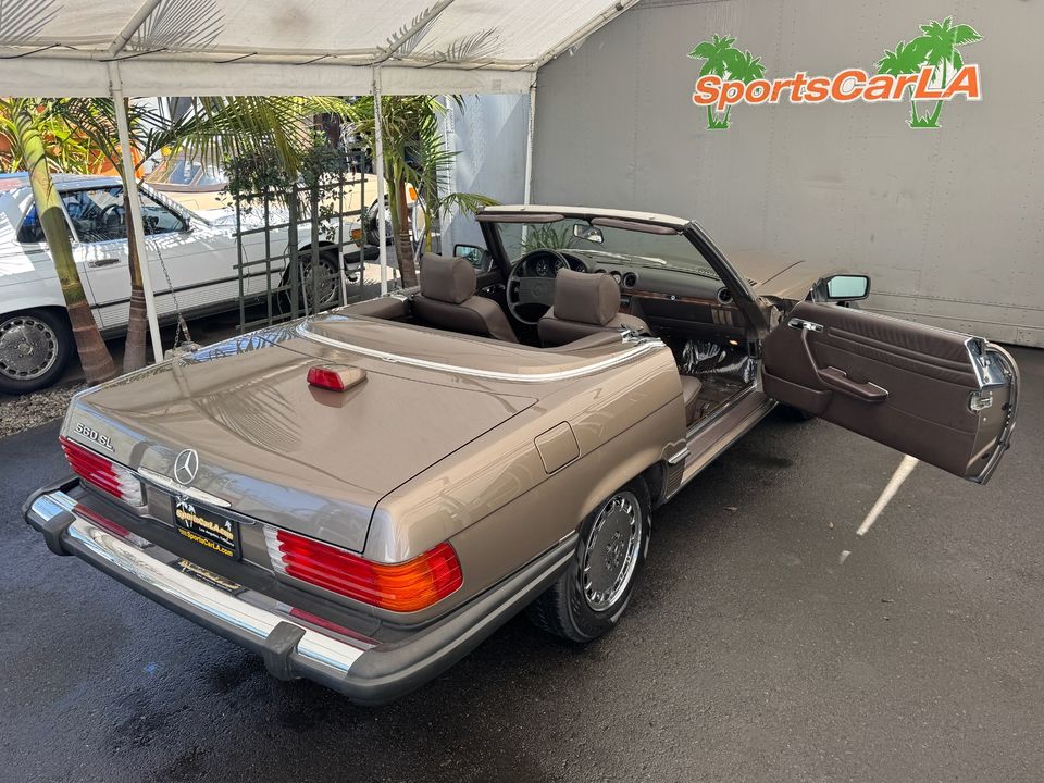 1987 Mercedes-Benz 560-Class