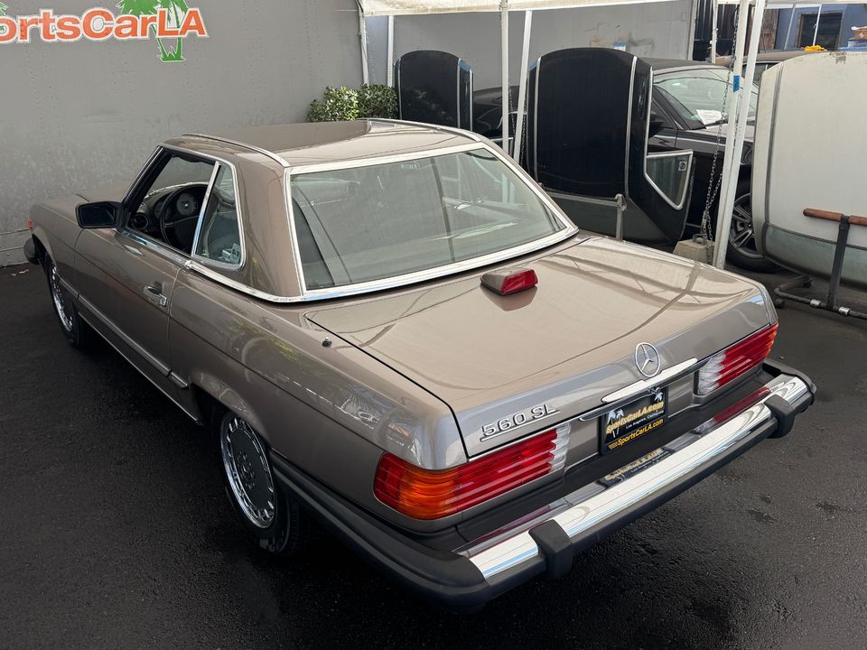 1987 Mercedes-Benz 560-Class
