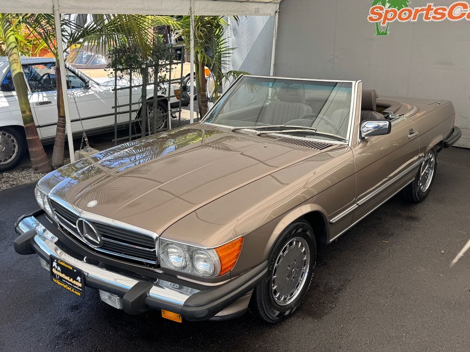 1987 Mercedes-Benz 560-Class