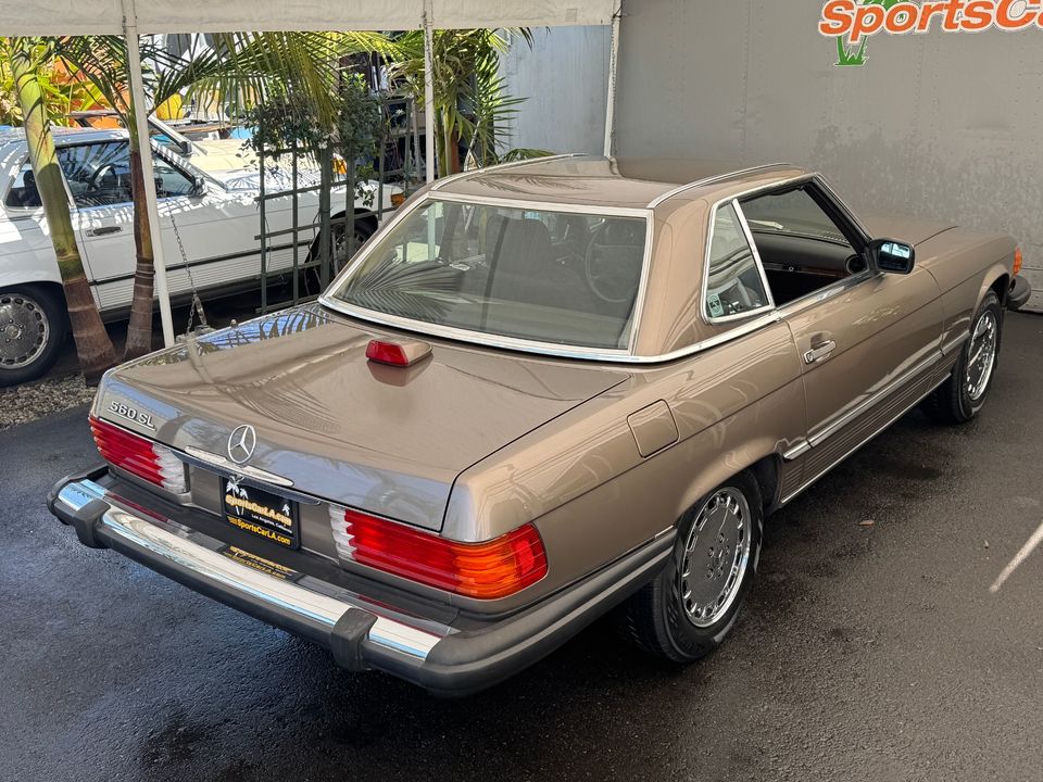 1987 Mercedes-Benz 560-Class