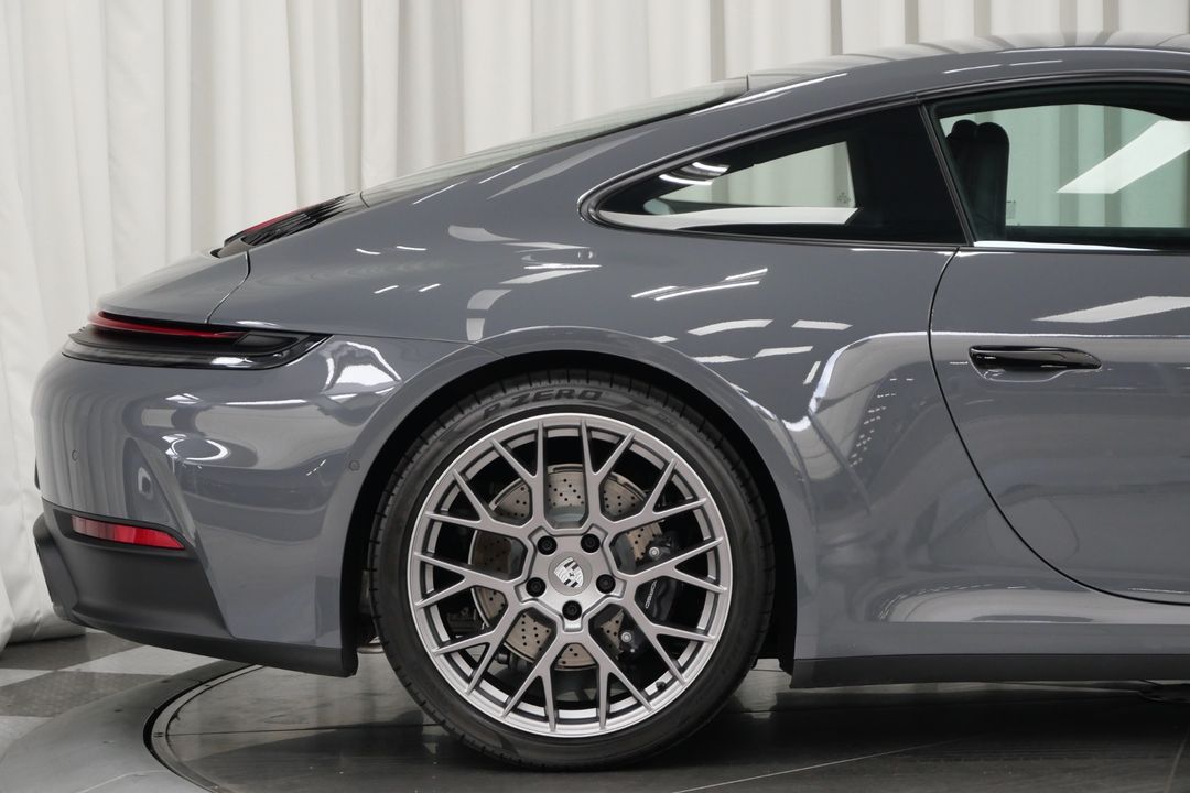 2025 Porsche 911