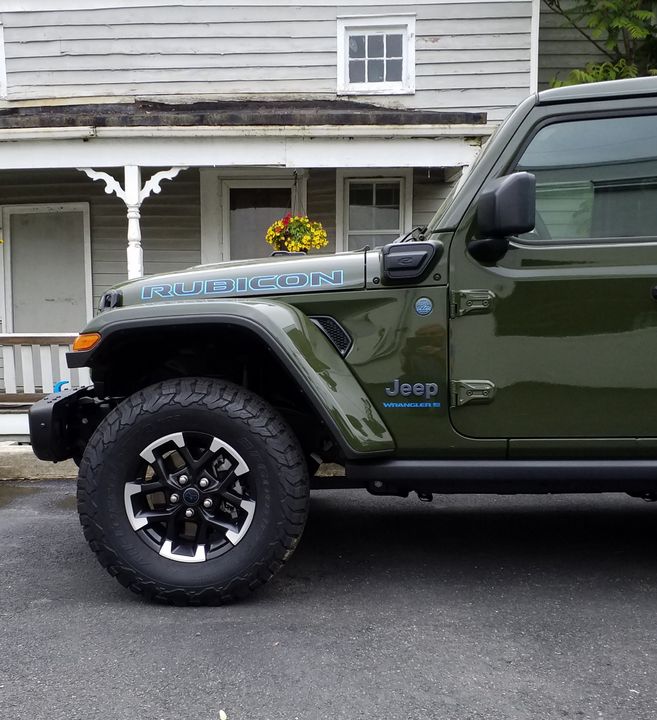 2024 JEEP WRANGLER RUBICON X 4 XE