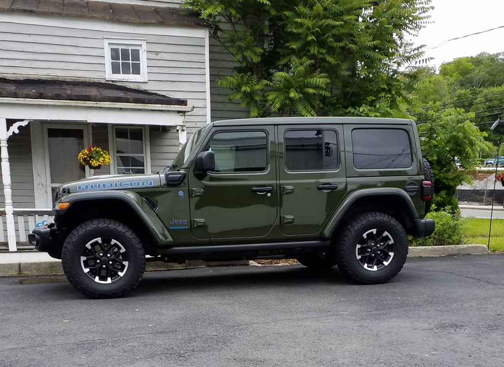 2024 JEEP WRANGLER RUBICON X 4 XE