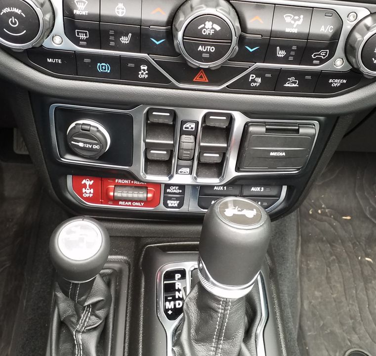 2024 JEEP WRANGLER RUBICON X 4 XE