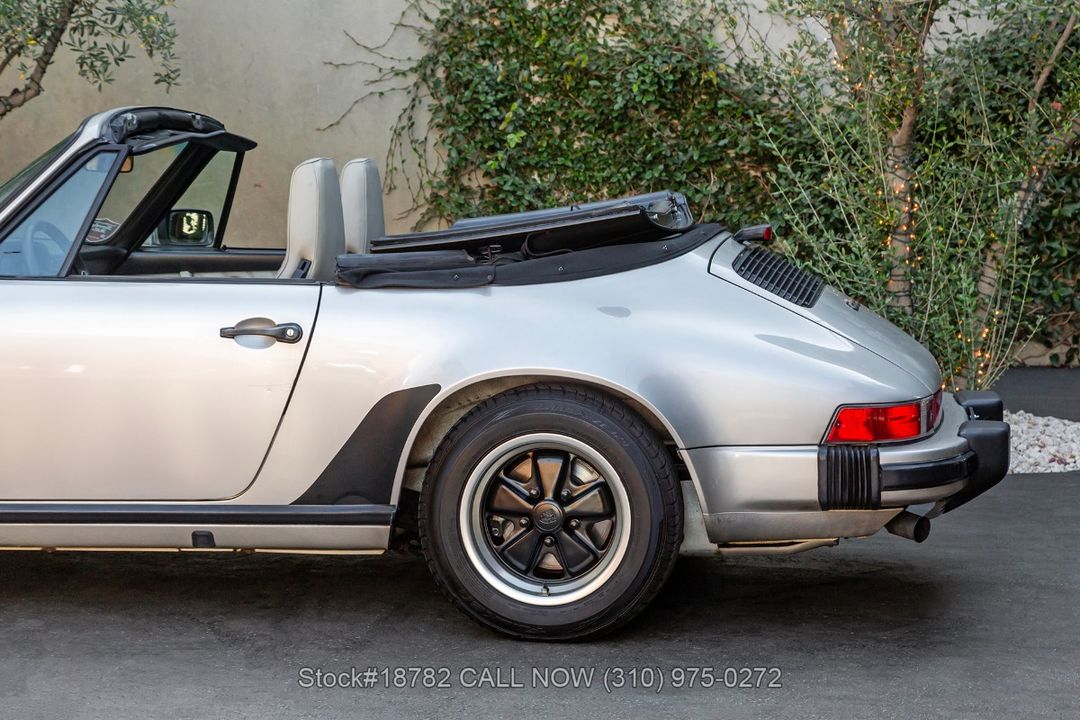 1987 Porsche Carrera