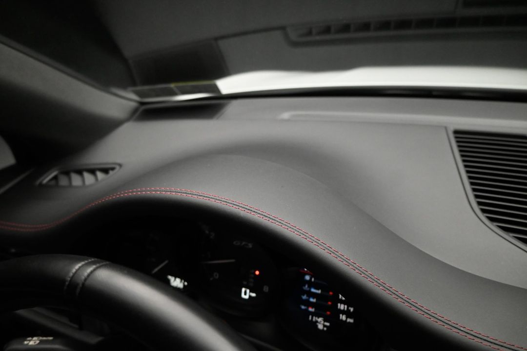 2023 Porsche Macan