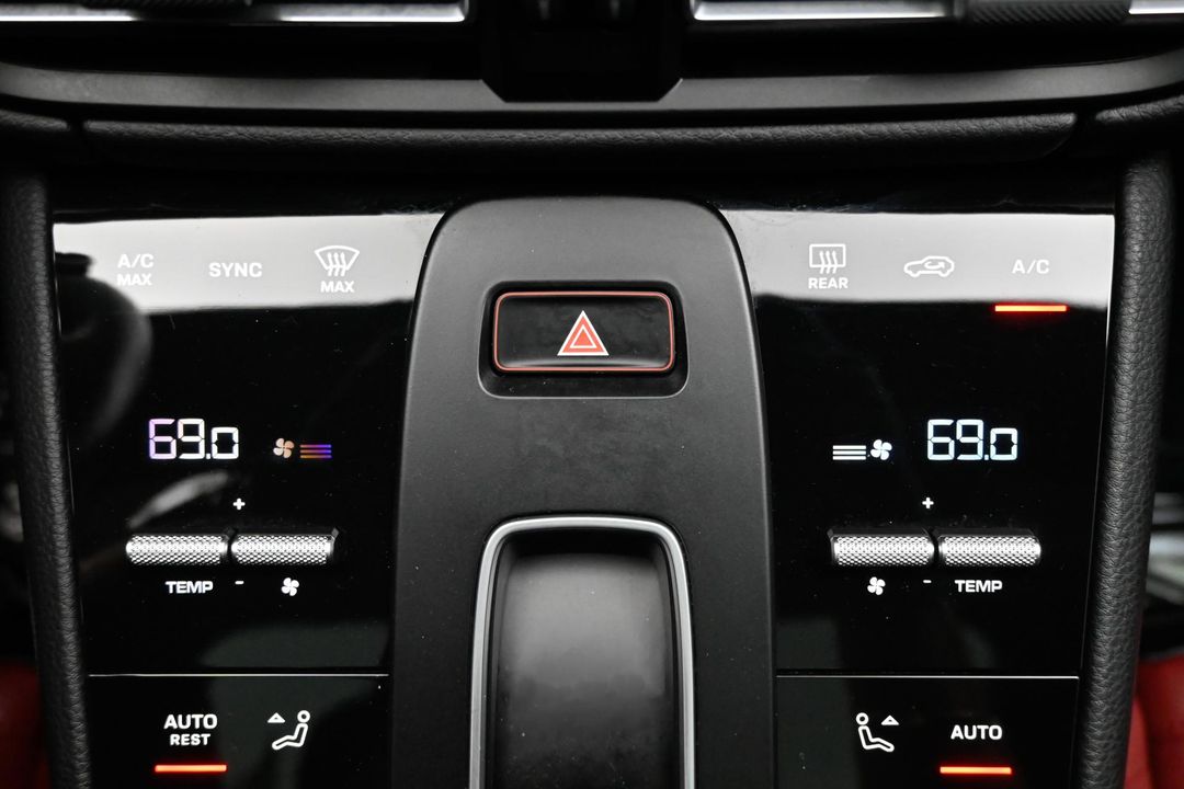 2023 Porsche Macan