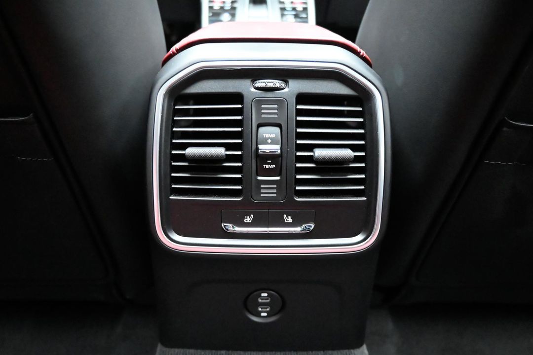 2023 Porsche Macan
