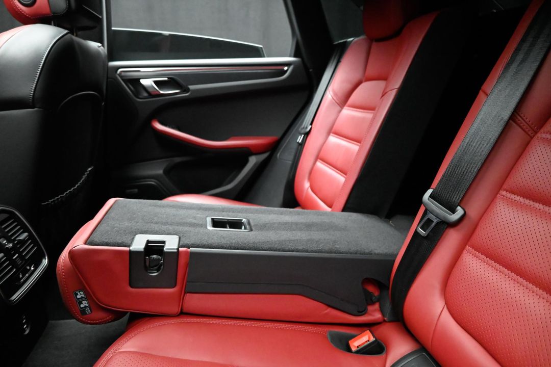 2023 Porsche Macan