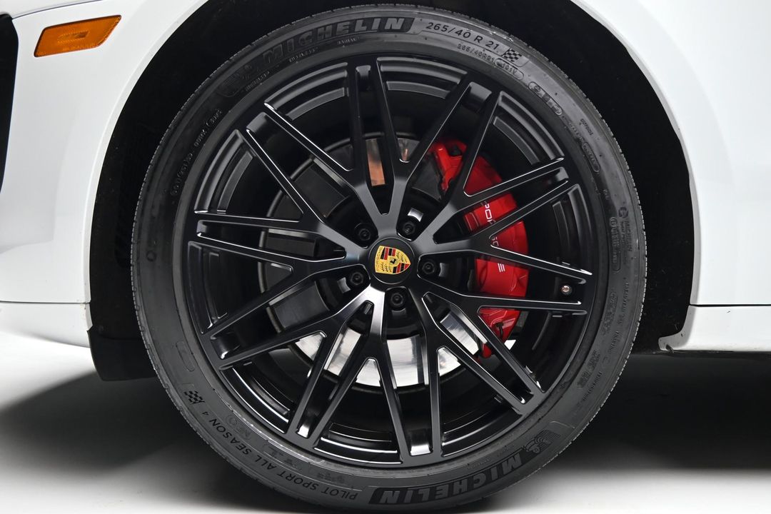 2023 Porsche Macan