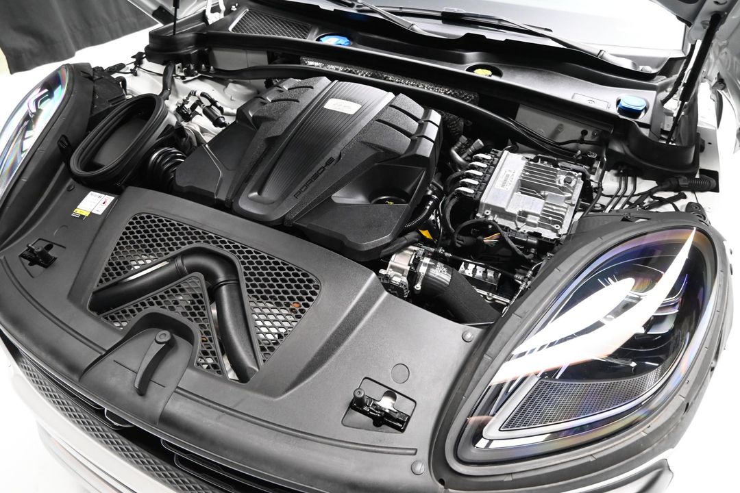 2023 Porsche Macan