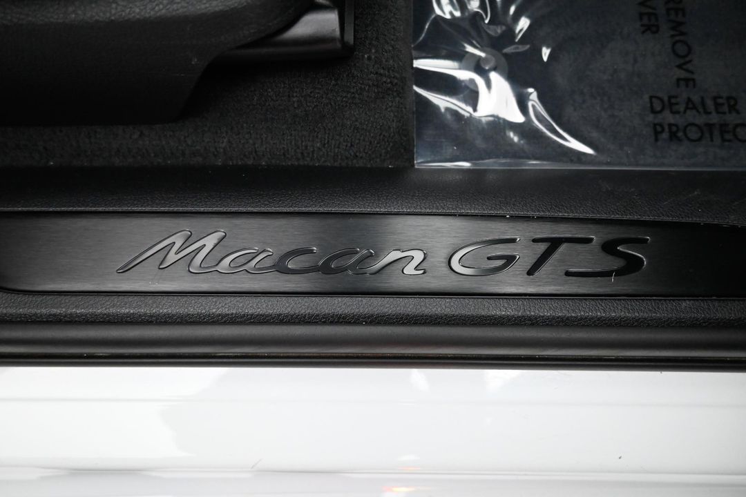2023 Porsche Macan