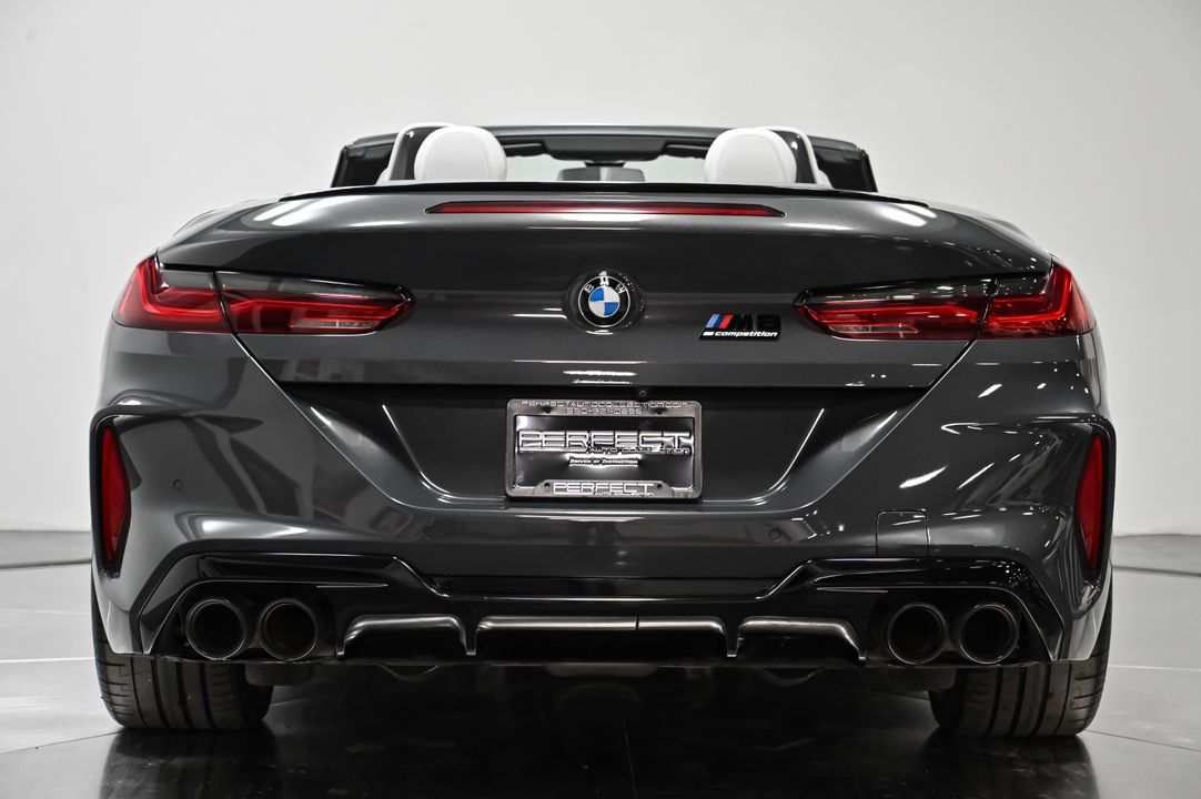 2022 BMW M8
