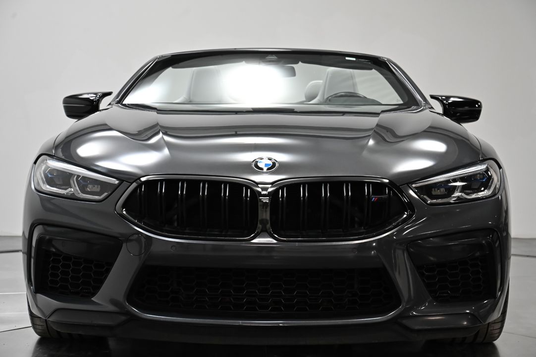 2022 BMW M8