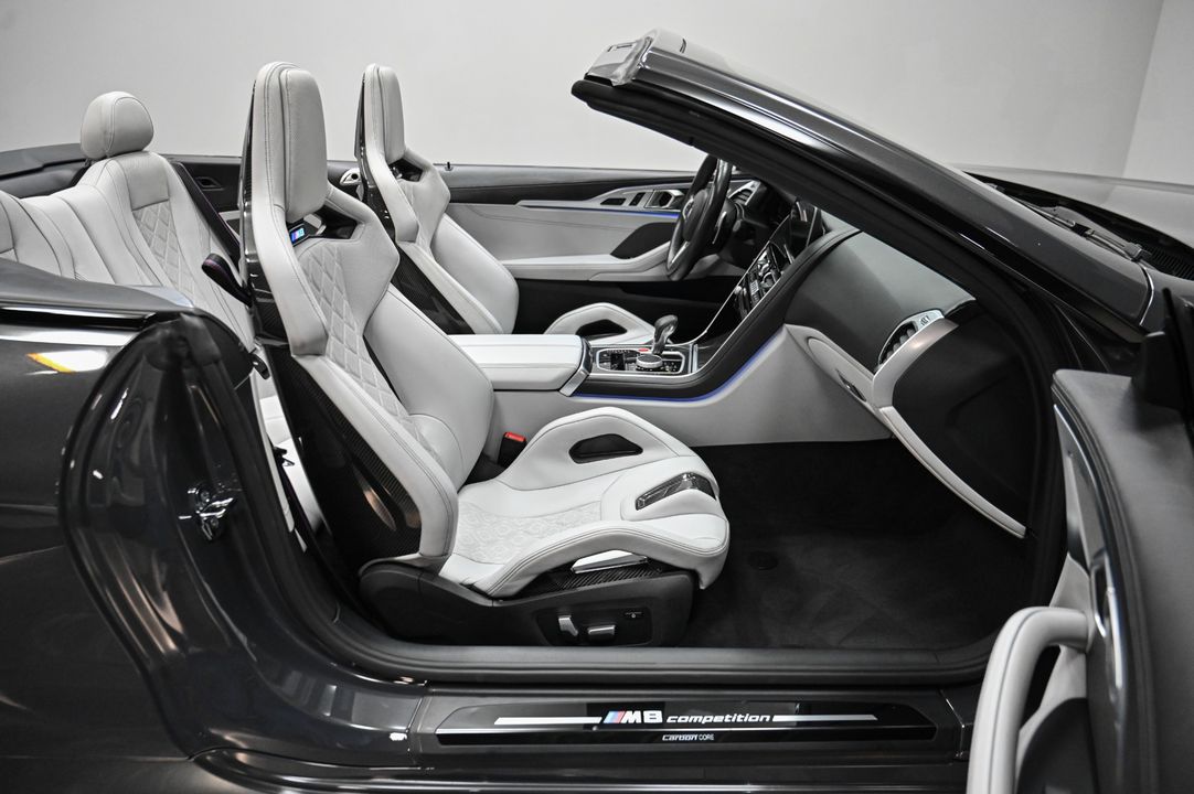 2022 BMW M8