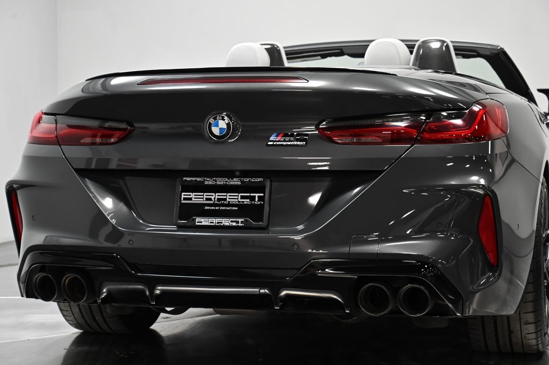 2022 BMW M8