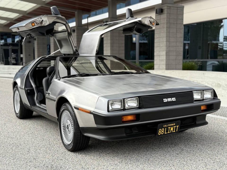 1981 DeLorean DMC-12