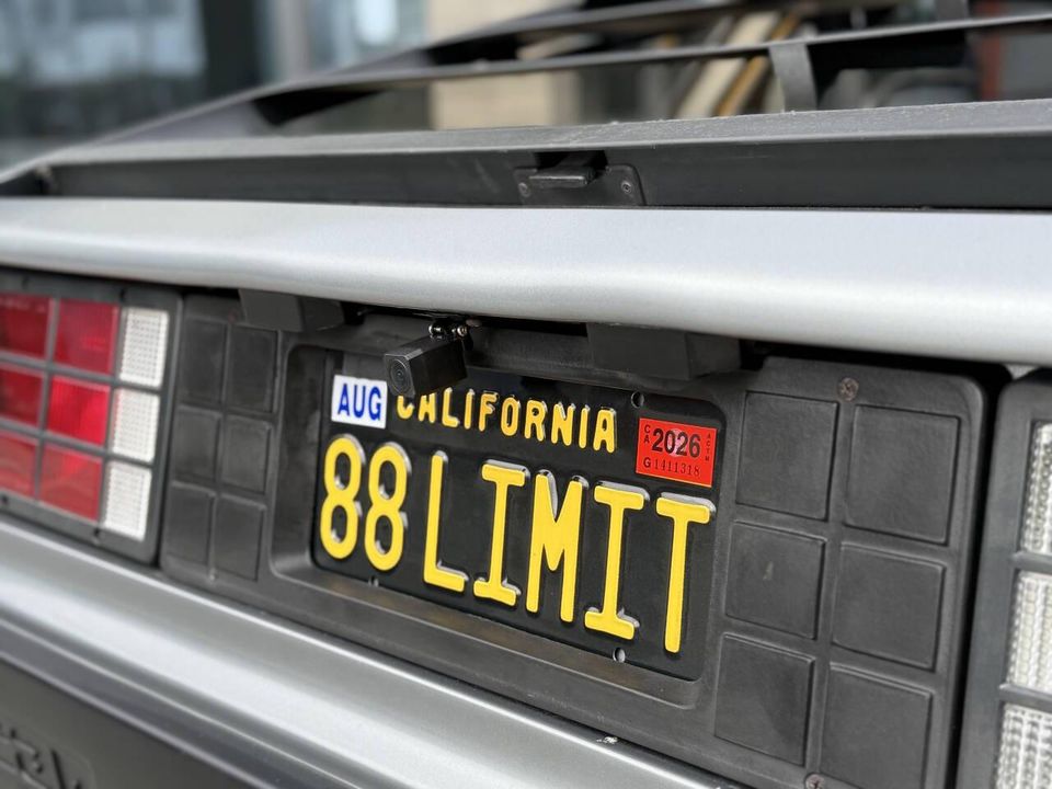 1981 DeLorean DMC-12