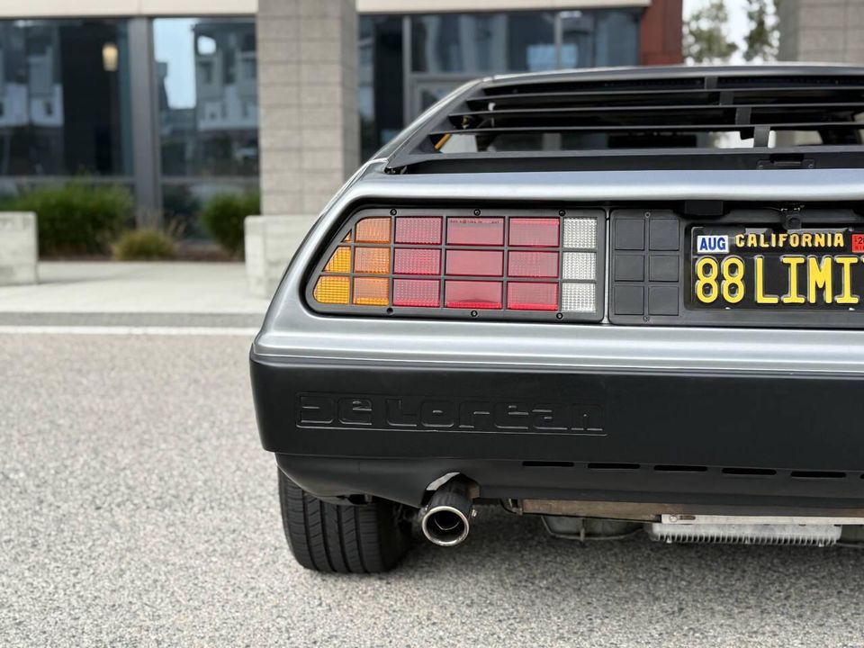 1981 DeLorean DMC-12