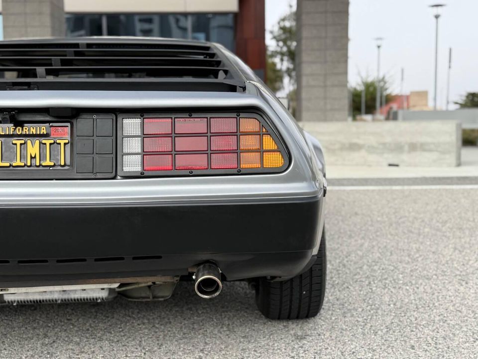 1981 DeLorean DMC-12