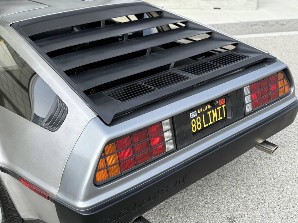 1981 DeLorean DMC-12