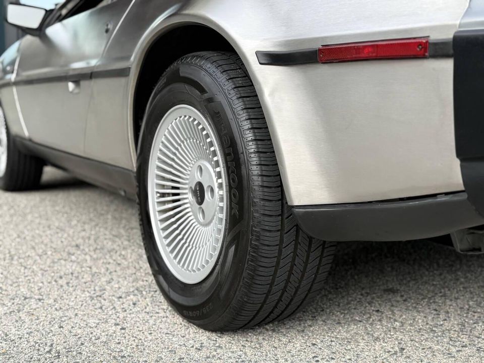 1981 DeLorean DMC-12