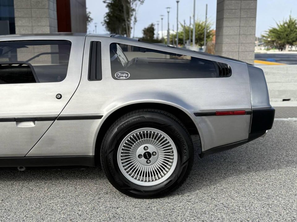 1981 DeLorean DMC-12
