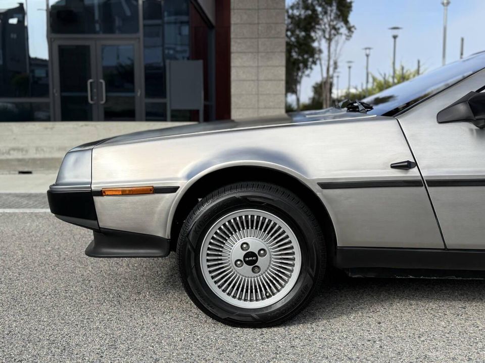 1981 DeLorean DMC-12