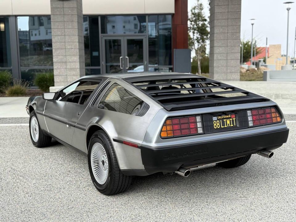 1981 DeLorean DMC-12