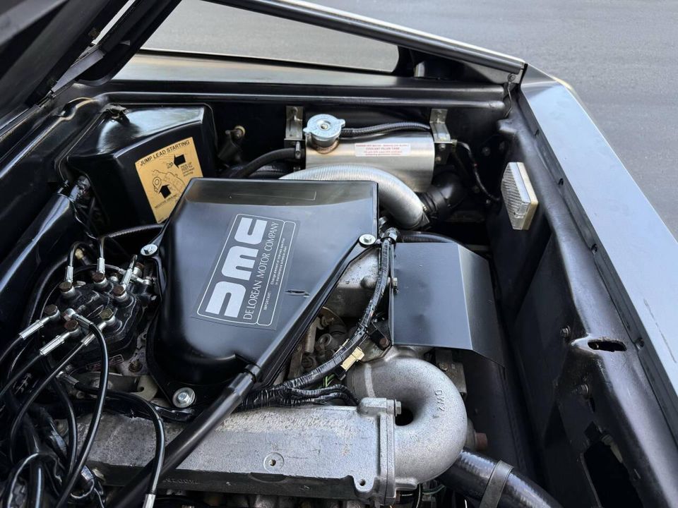 1981 DeLorean DMC-12