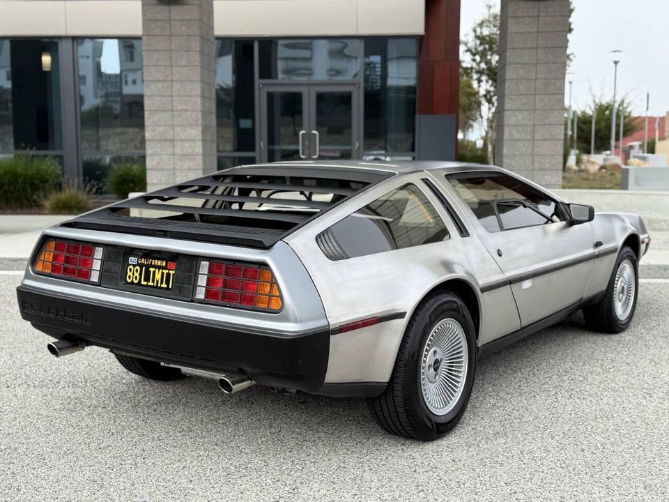 1981 DeLorean DMC-12