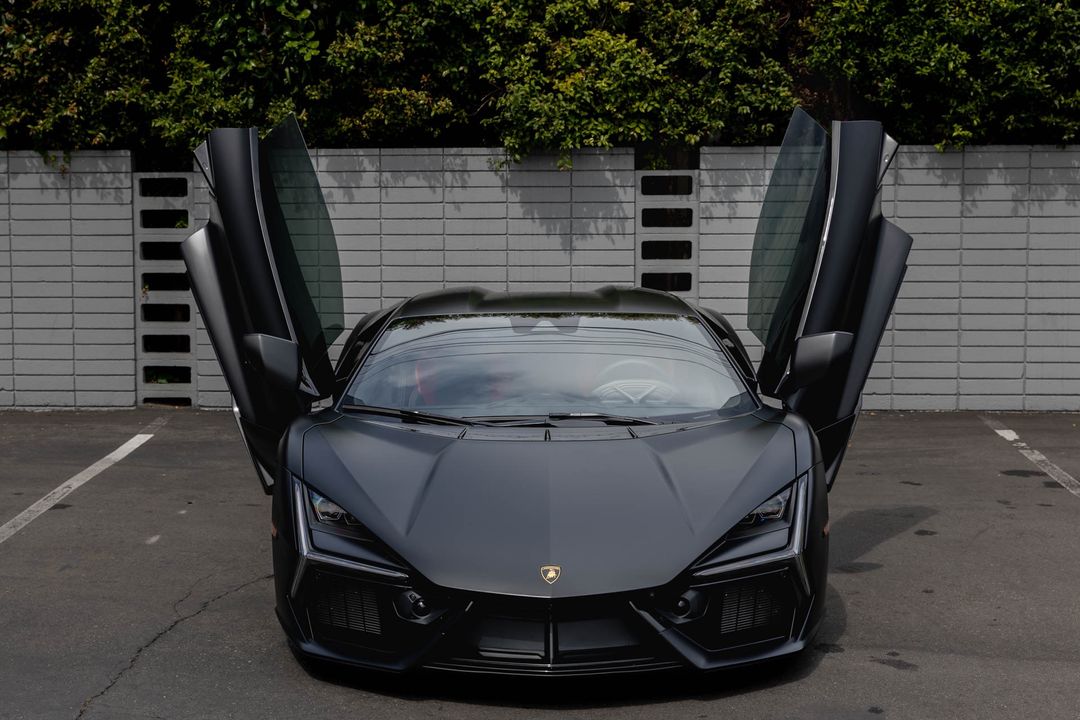 2024 Lamborghini Revuelto