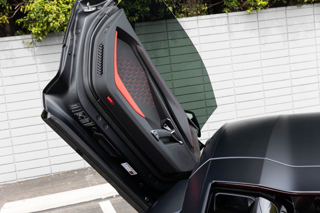 2024 Lamborghini Revuelto