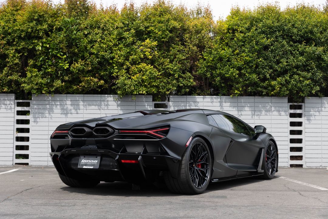 2024 Lamborghini Revuelto