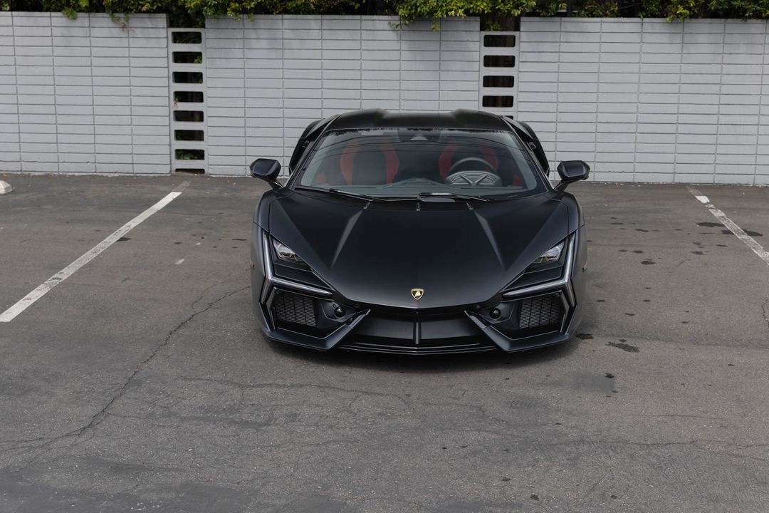 2024 Lamborghini Revuelto
