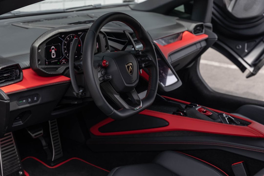 2024 Lamborghini Revuelto