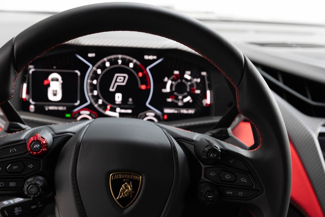 2024 Lamborghini Revuelto